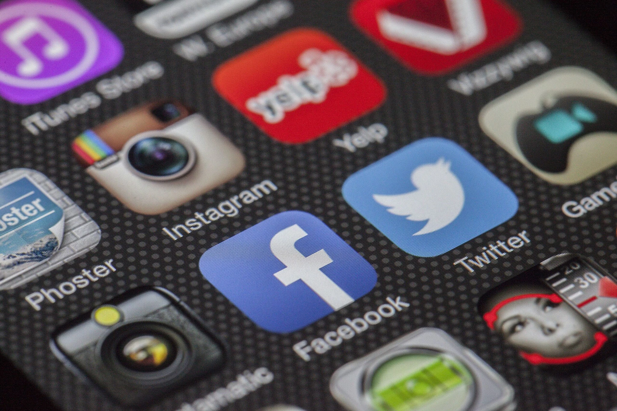 The Importance of Social Media: Why It Has Become Essential for Individuals and Businesses 3 choosing platforms