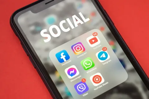 The Importance of Social Media: Why It Has Become Essential for Individuals and Businesses 4 The Importance of Social Media